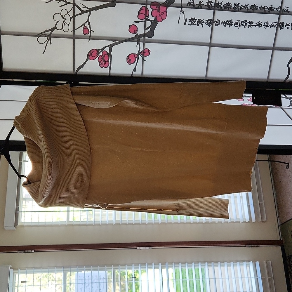 Gold extra small new sweater